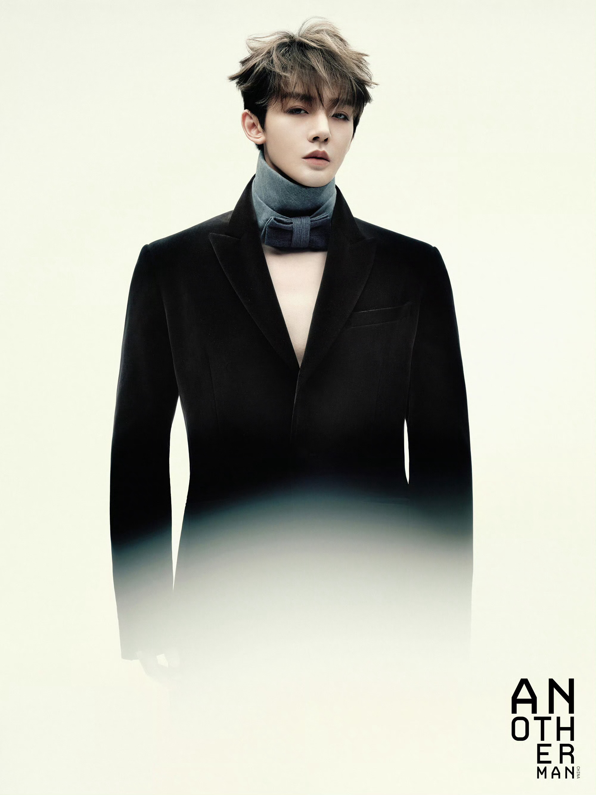 邓为新杂志封面拍的太绝了，好有爱豆脸！《Anotherman》闭年刊，三w本直接