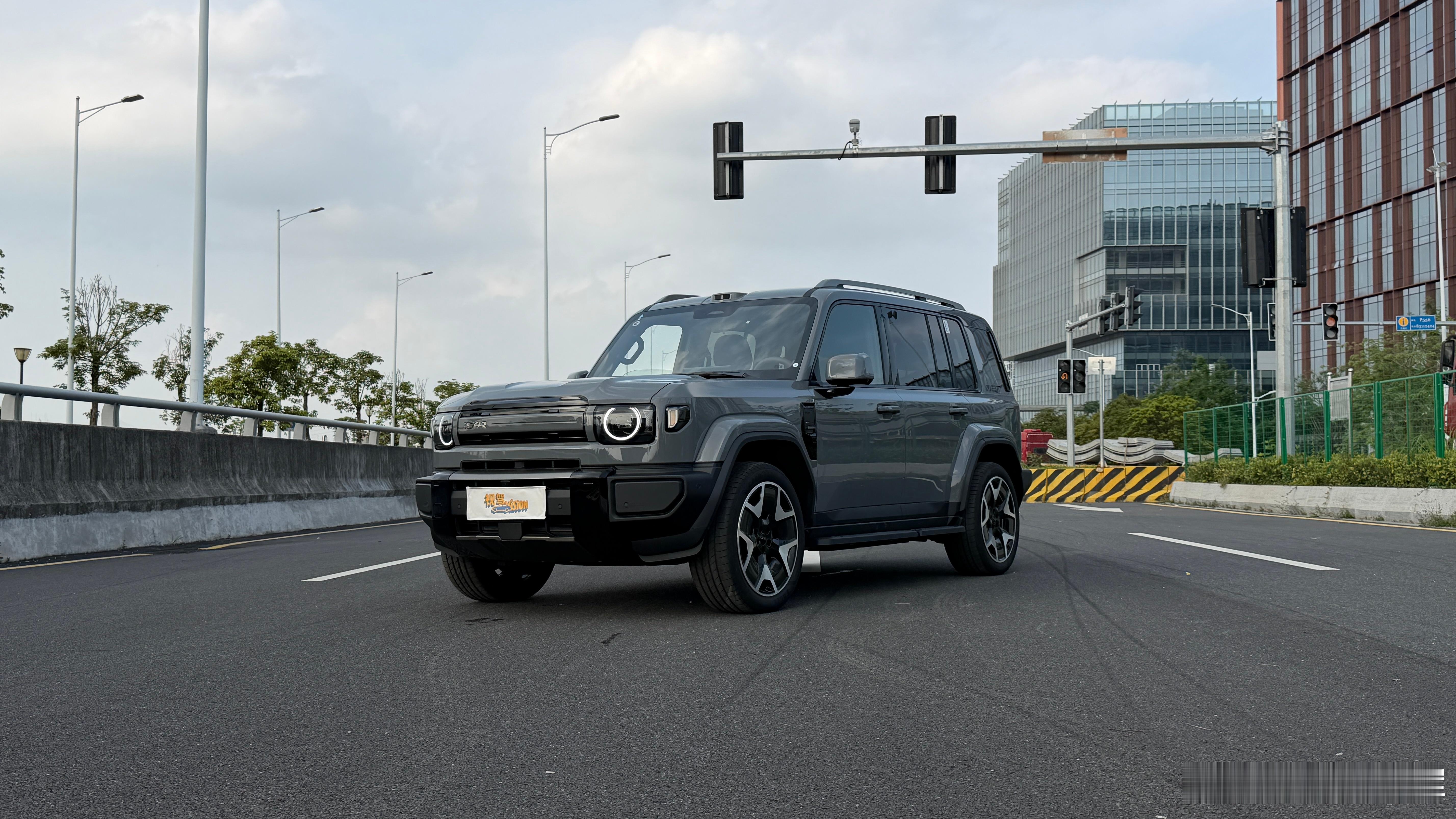 今日上钟iCAR V27越看越喜欢