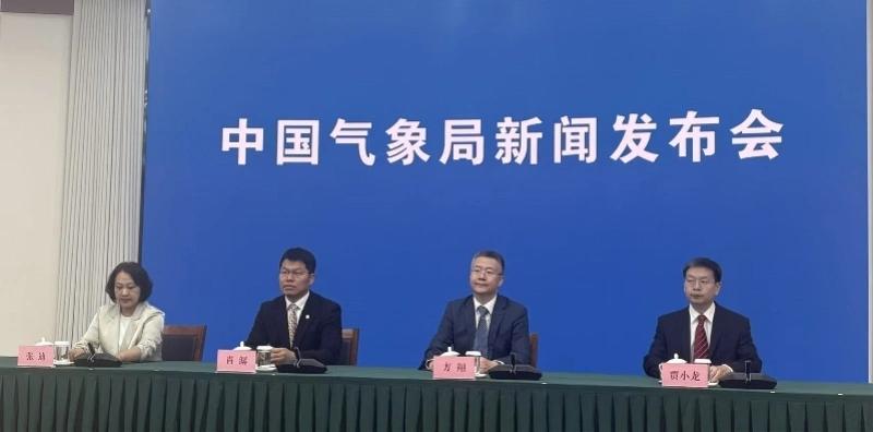 7月21日，新疆吐鲁番艾丁湖国家级气象站测到50.2℃——今年全国国家级气象站首