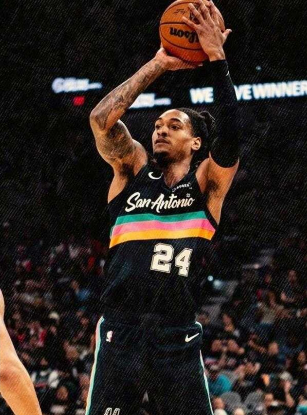 达到评奖标准！文班复出40+13+5，马刺139-120轻取独行侠4月11日，N