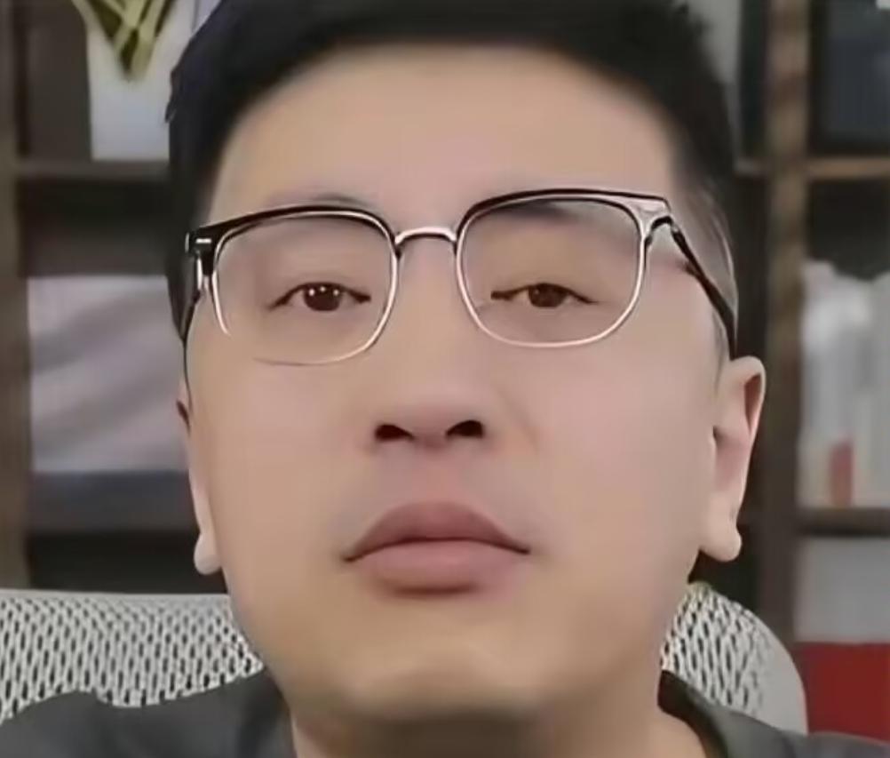 好奇查了下张雪峰的出身，不查不知道，一查才知道，他根本不是资源咖，而是一个不靠背