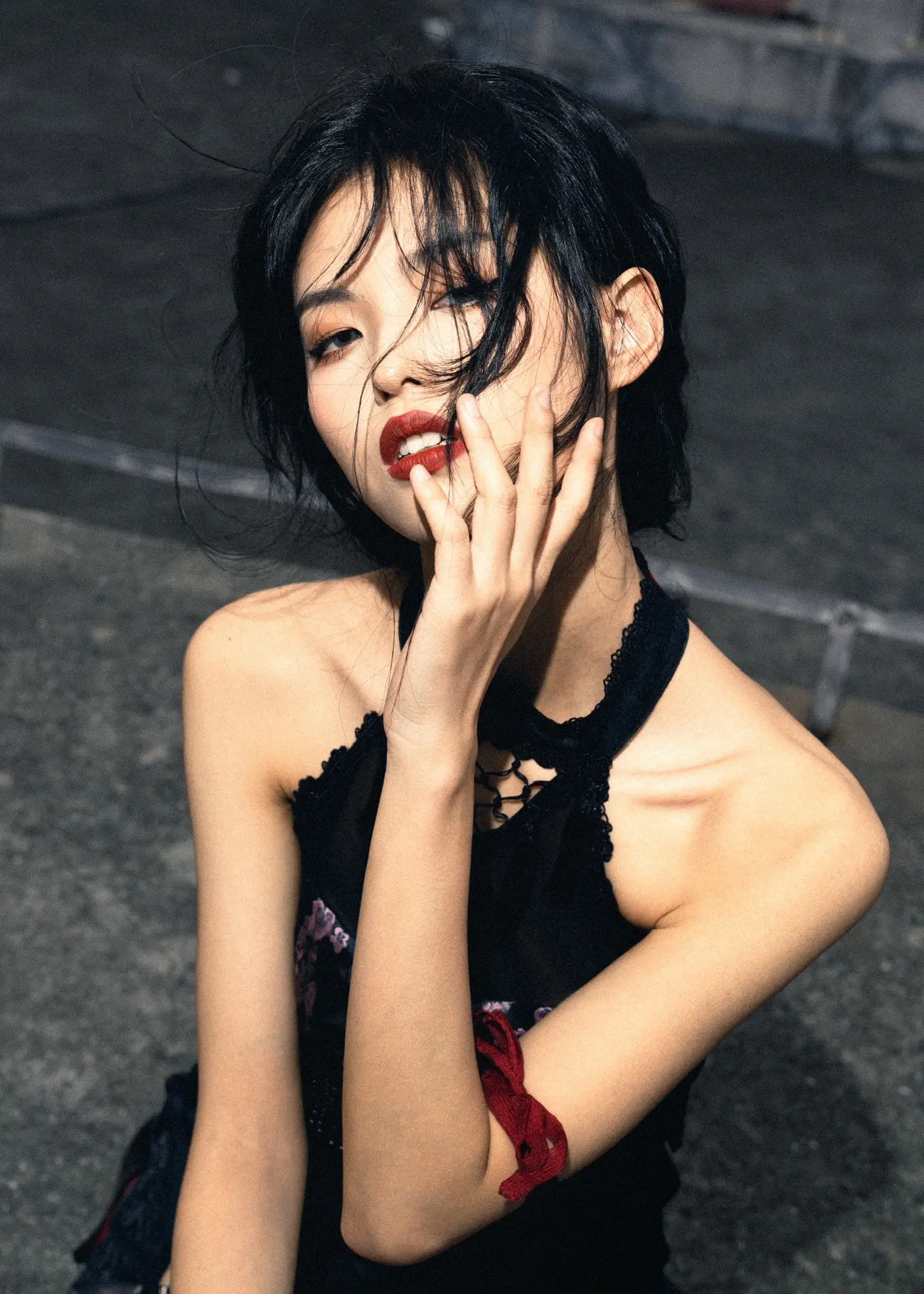 回到光辉的世界。不再去期许别的不切实际的 即使是在光辉中 也是不可多得...