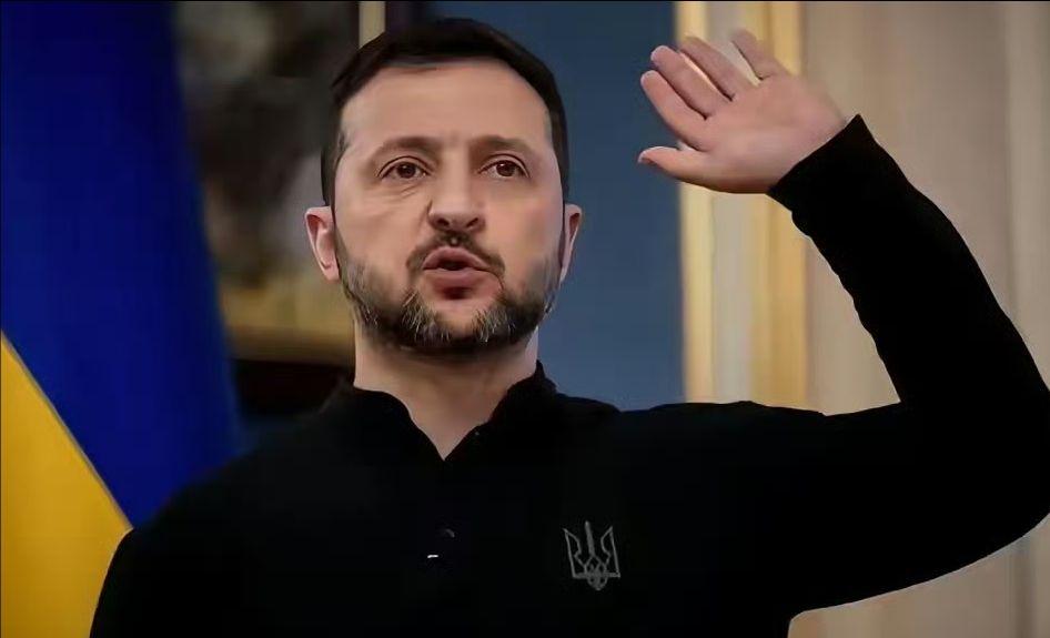 今天是圣诞节，数百万乌克兰人点燃蜡烛，怀着对圣诞奇迹的信念与希望，为乌克兰的战争