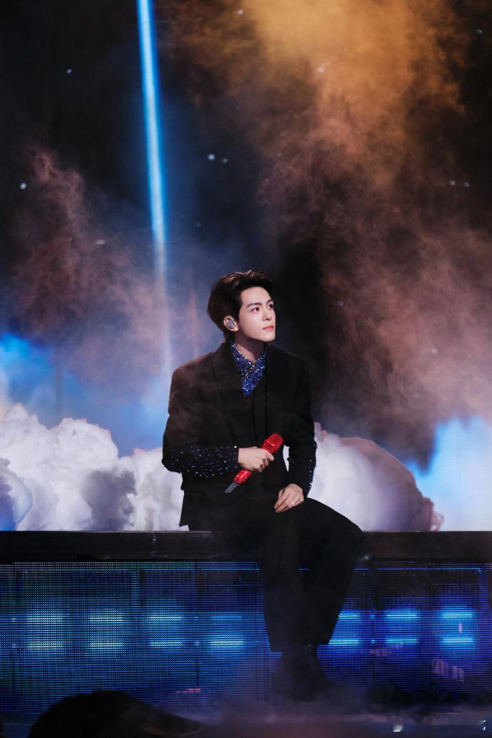 曾舜晞每一步都算数从一开始的《倚天屠龙记》到后来的《临江仙》 曾舜晞每一步都算数