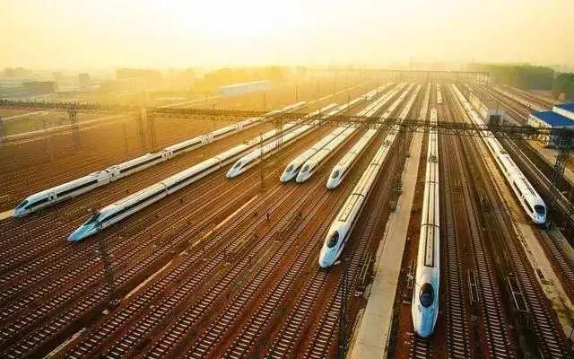 中国下个“上海”猜想：成都苏州皆非首选，郑州这座枢纽城市呼声最高

在繁华璀璨的