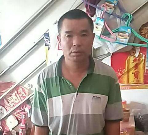 2001年4月5号上午九点左右柯杰涛的母亲（越南人）带着柯杰涛去买菜就不知去向，