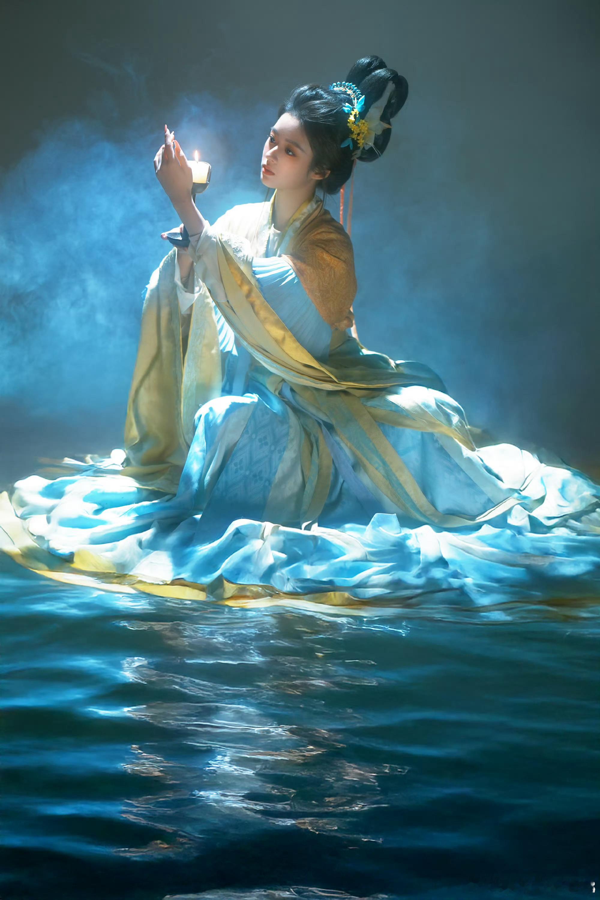 黄杨钿甜好有古韵的一张脸 感觉她可以驾驭不同性格的古装角色。既能演天真烂漫的小师