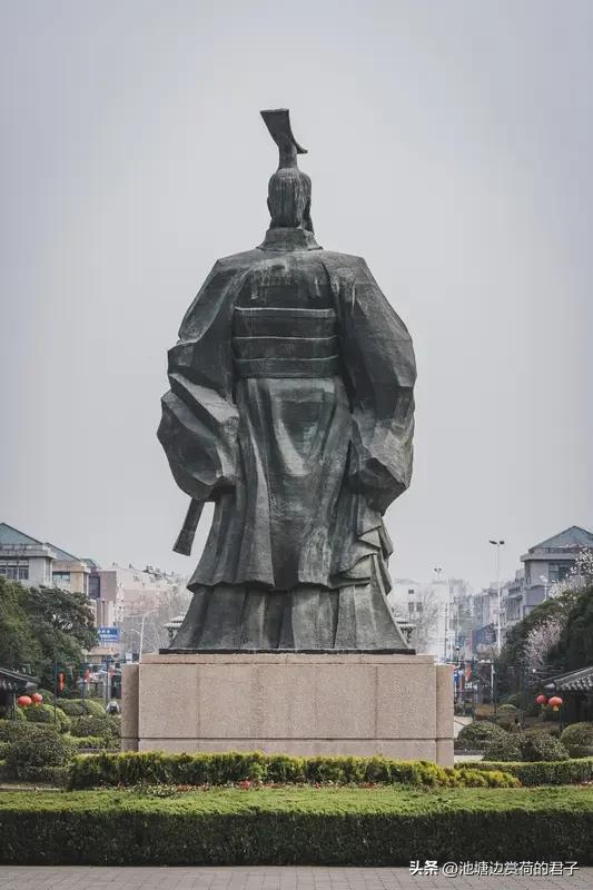 看到“刘邦项羽争天下”这个上联，瞬间就被拉回那风云变幻的秦末汉初。刘邦出身普通农