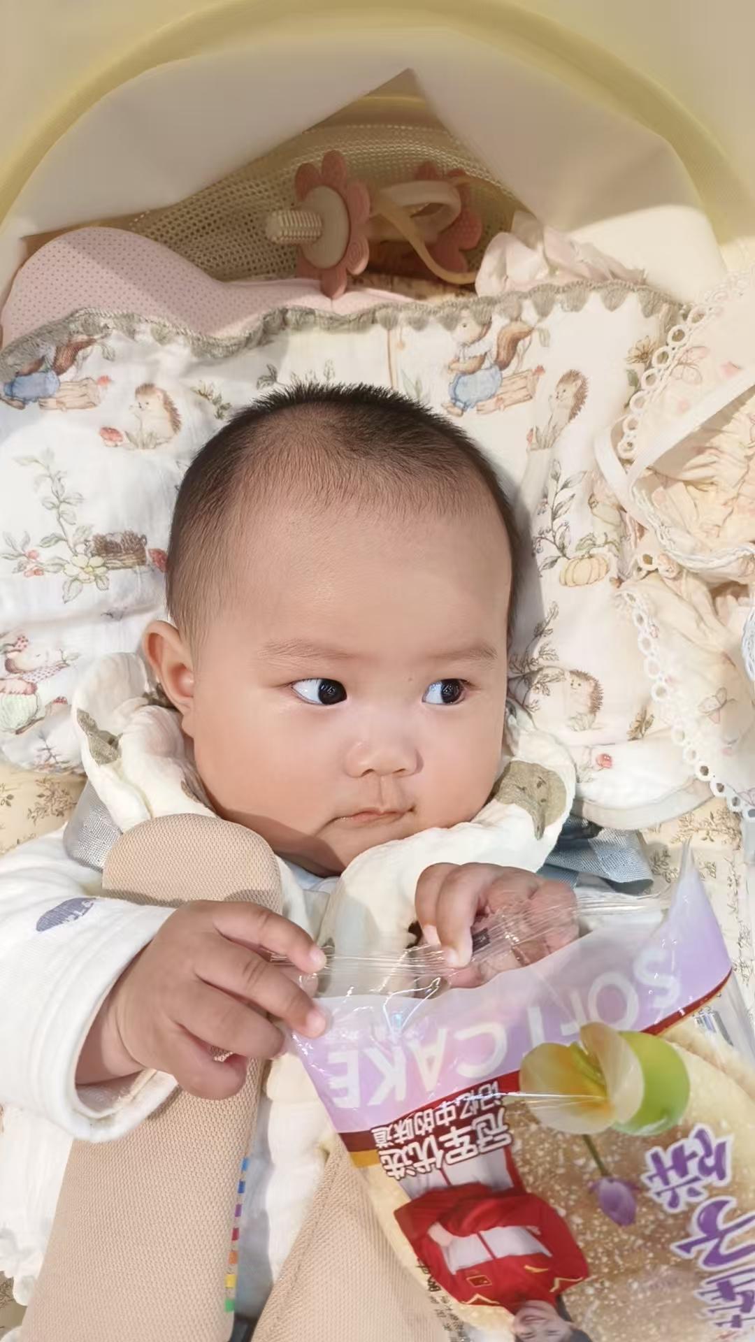 这眼神，有点杀伤力！