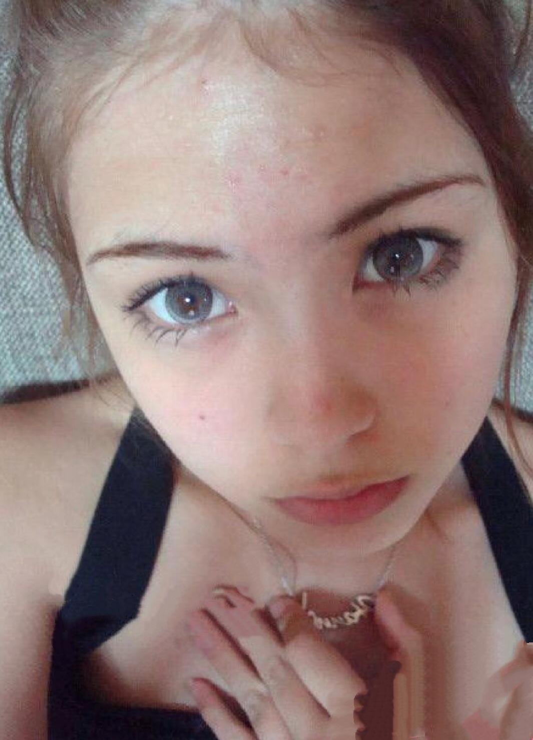 以前混血感强，现在更像老外