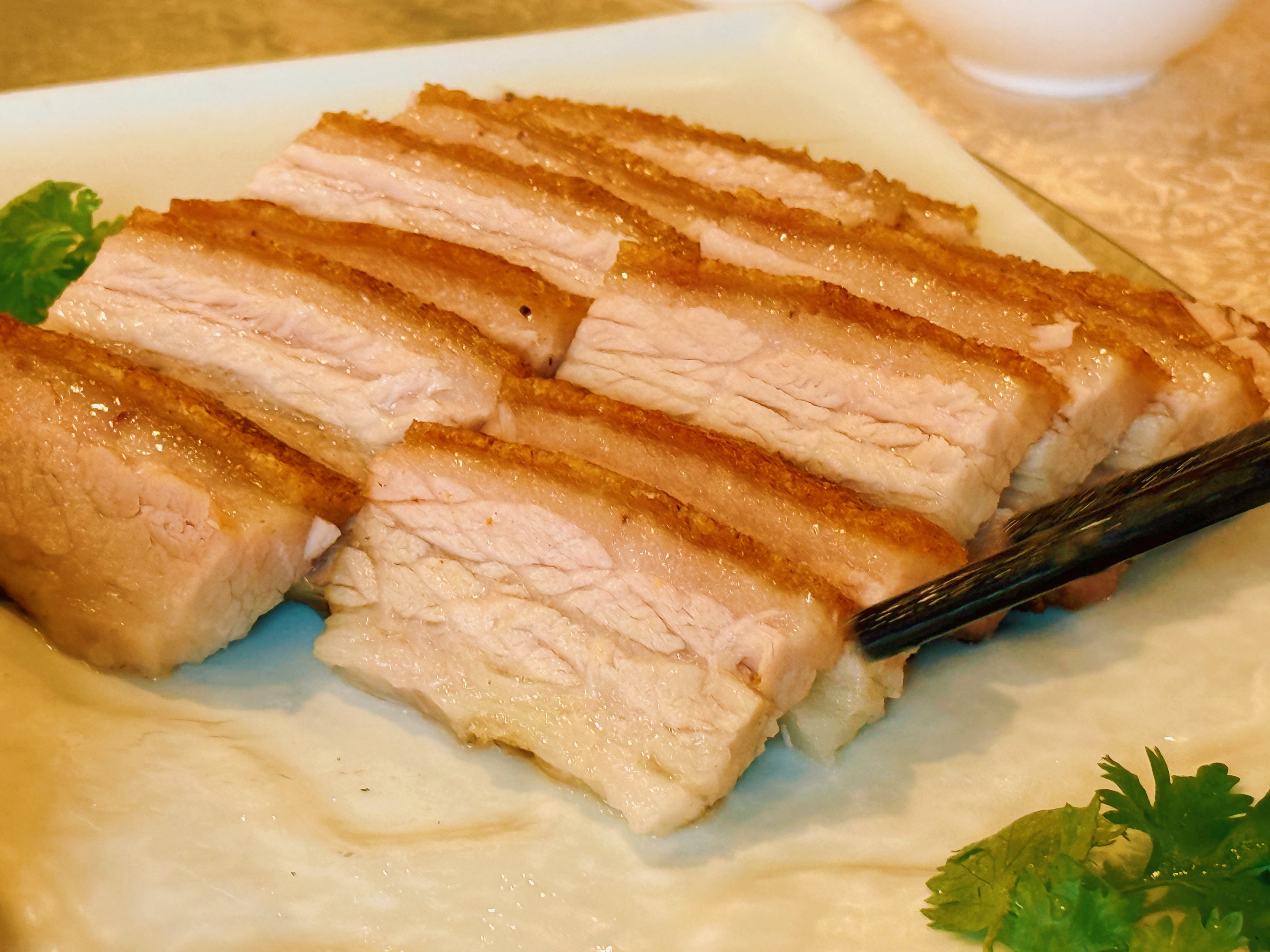 不得了，真是广州最靓的烧肉！ 