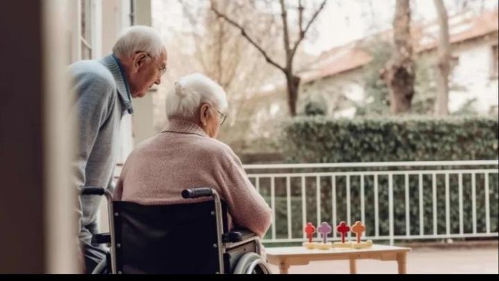 脸都不要了！上海，一老太为给孙子买婚房，以280万元卖掉自己住的房，随后搬进儿子