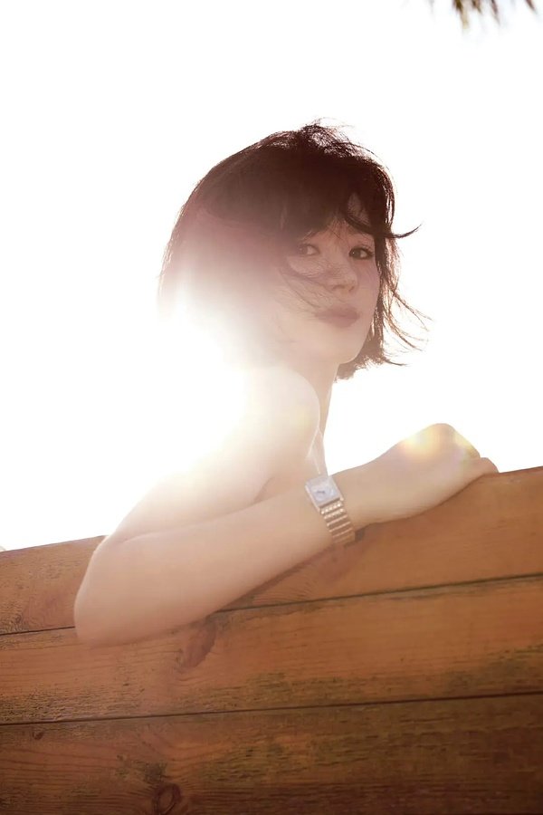 赵丽颖是不是没存货了？粉丝说要在四十之前拿下大满贯，即使现在拍剧明年赶不上白玉兰