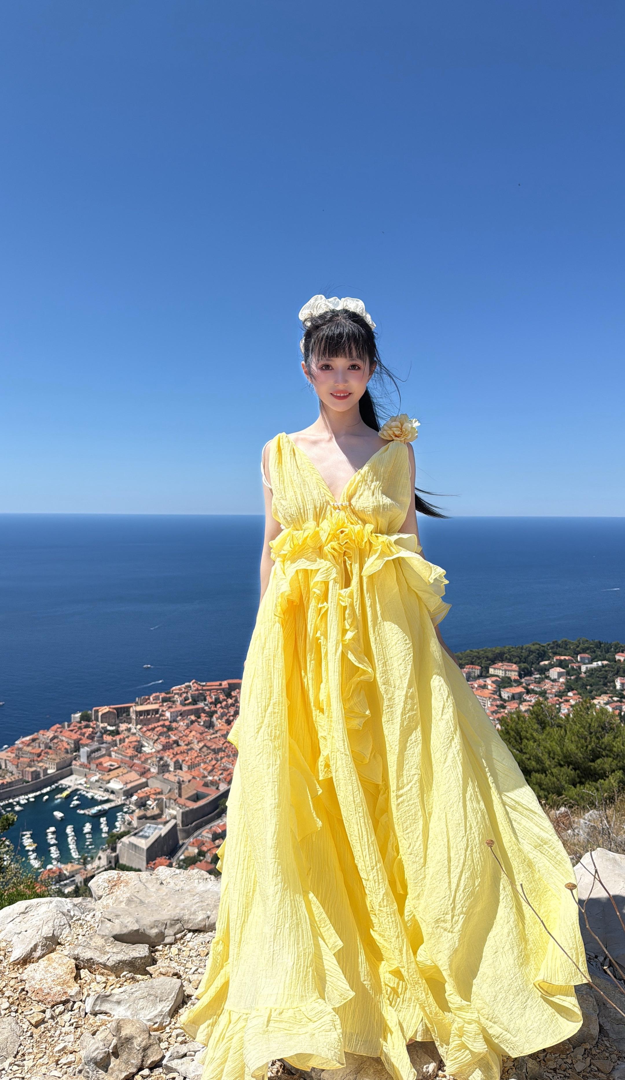 你的眼睛是亚得里亚海上的 第七行情书。