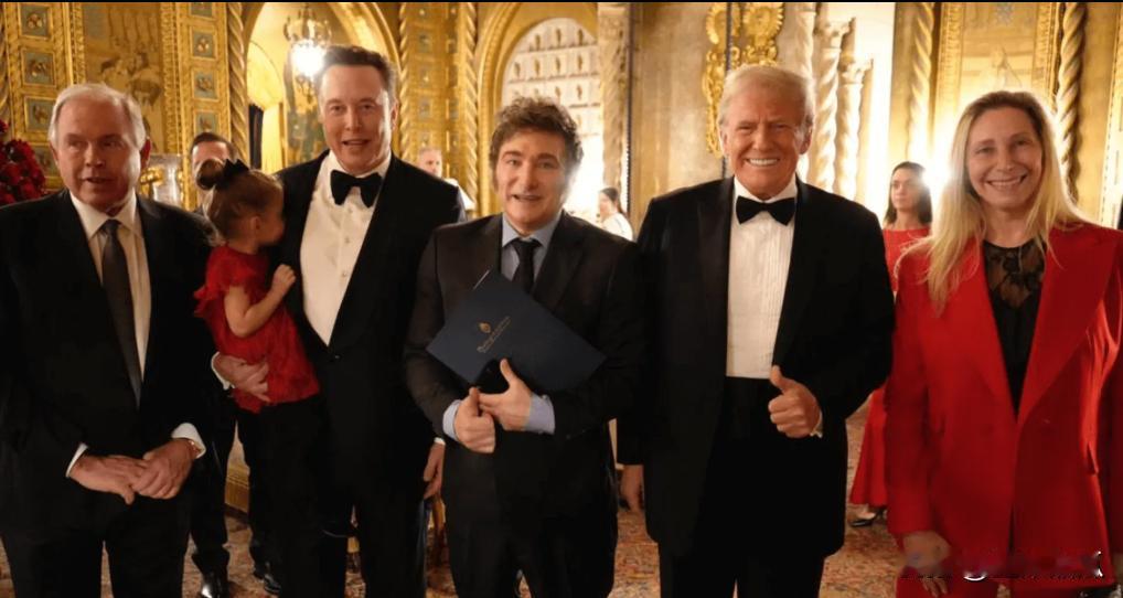 米圣和川普见面了。11月14日，米莱飞到佛罗里达州，在特朗普的海湖庄园与他会面，