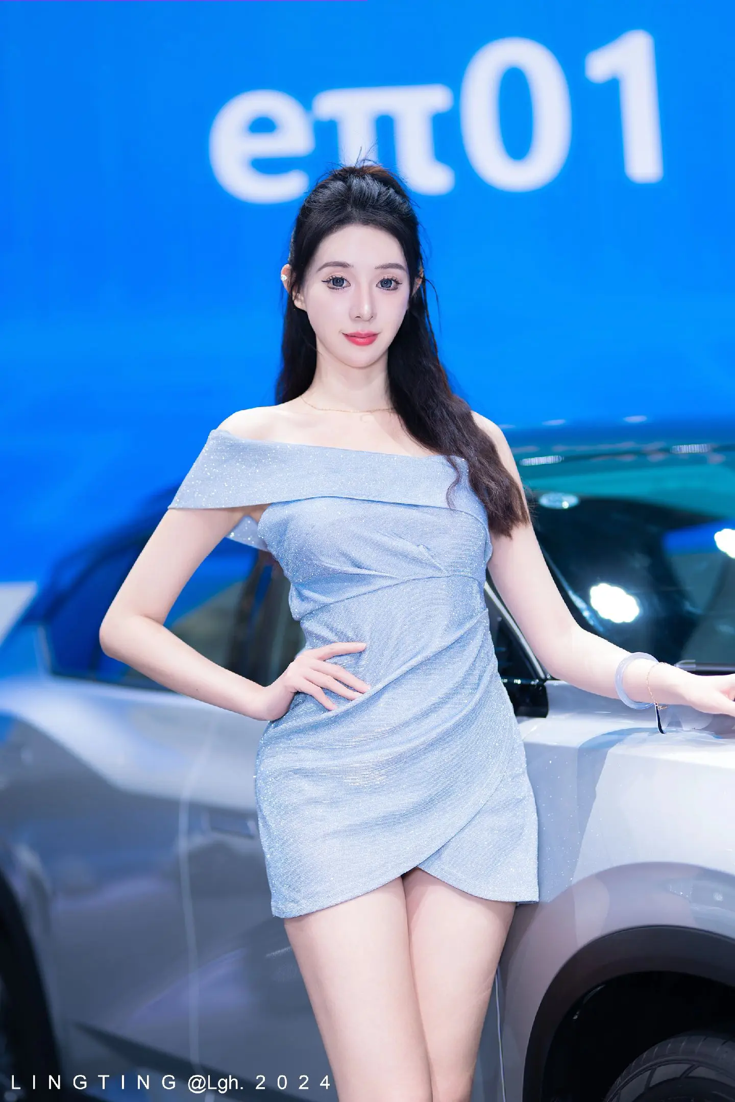 2023广州国际车展模特：小希希。