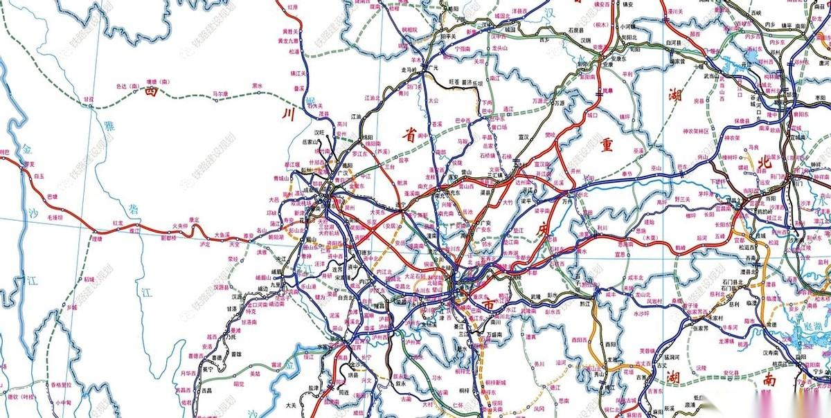 别总做着“出门就是350高铁”的美梦了，咱们得面对现实。
看看宜西、泸遵、渝自雅