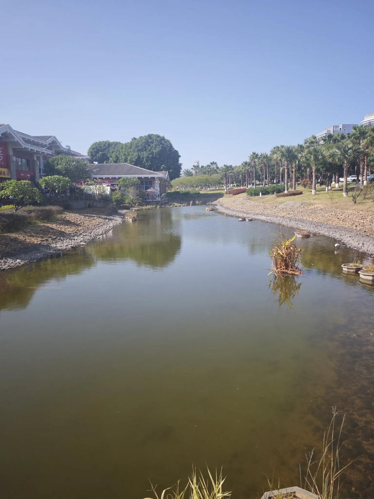 做出与微信十Excle 表本质差异化，
即成功标准，
而不是其他专业产品(竞品)