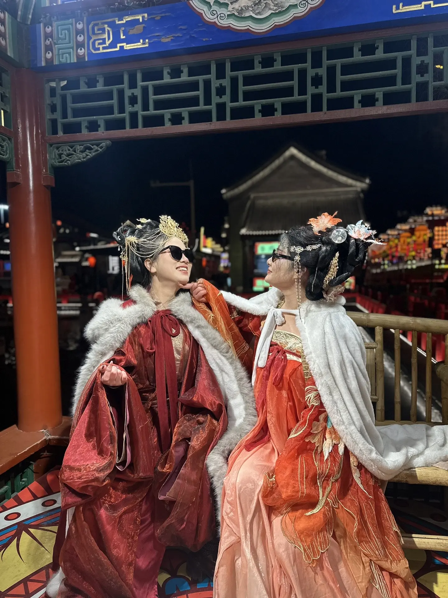 不跟你掰扯了，姐要回去当公主了