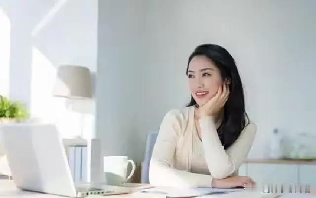 中年女人,最“渴望”什么?

中年女人最渴望：夜里能睡个整觉，耳边少点唠叨；身体