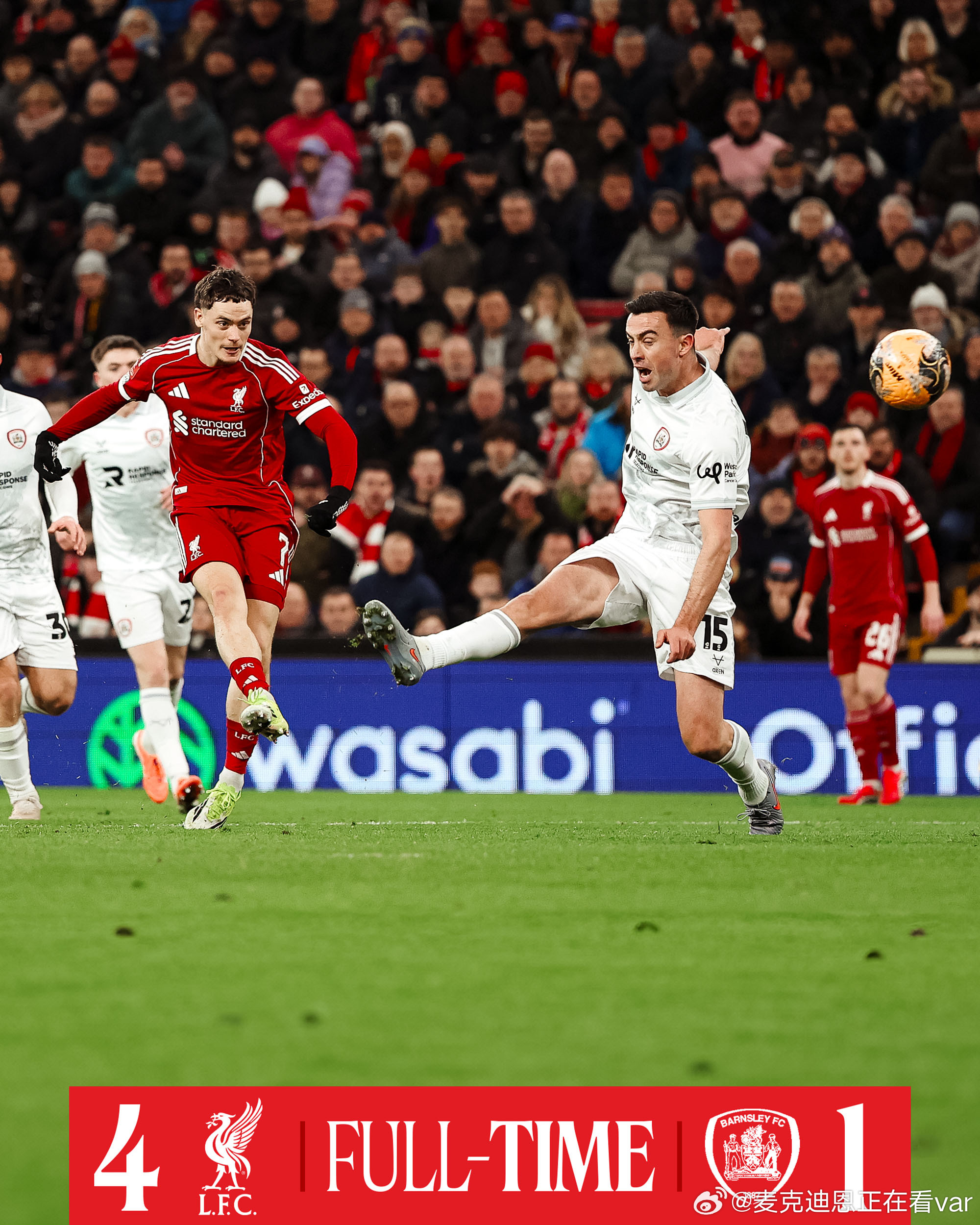 抽空补完了凌晨比赛的录像，几个观后感：1、卧铺从德甲买的人是真好使，昨天4个进球