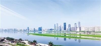 数据显示，截至2025年年底，南昌市绿道总里程（含在建）已突破1000公里。一条