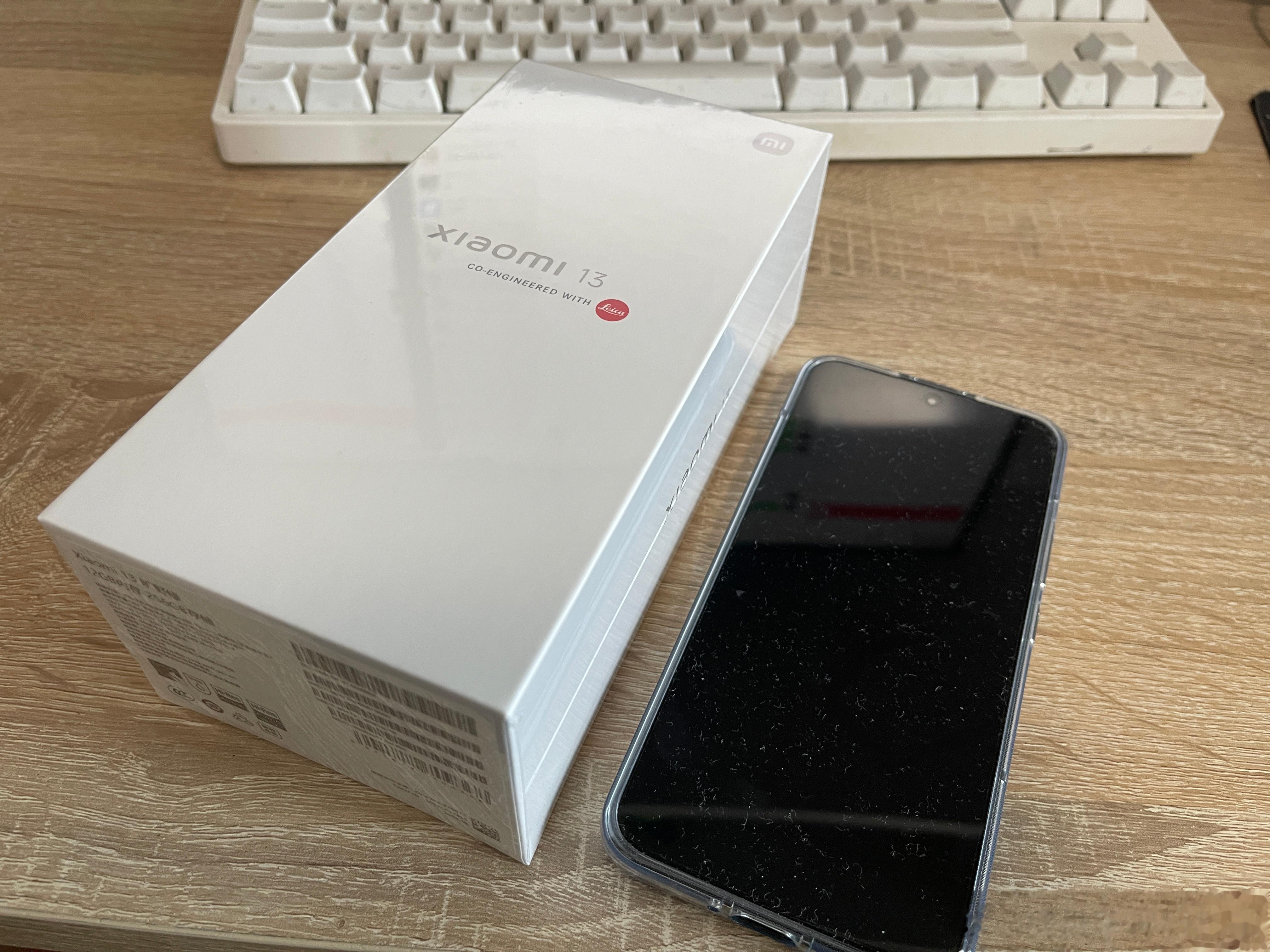 我忘了我自己买过小米13了，又买了一个... ​​​