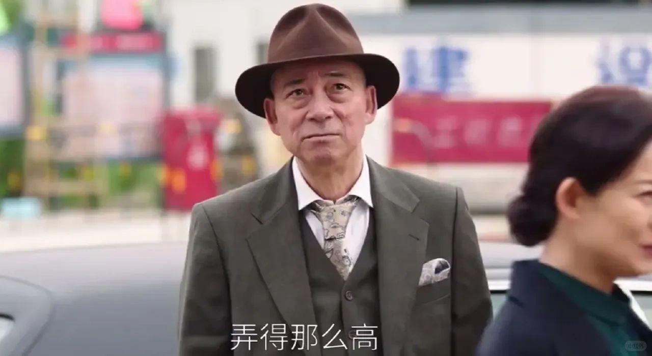 错过《繁花》令人意难平的他，出现在了《大江大河3》。
	
没有参演《繁花》的上海...