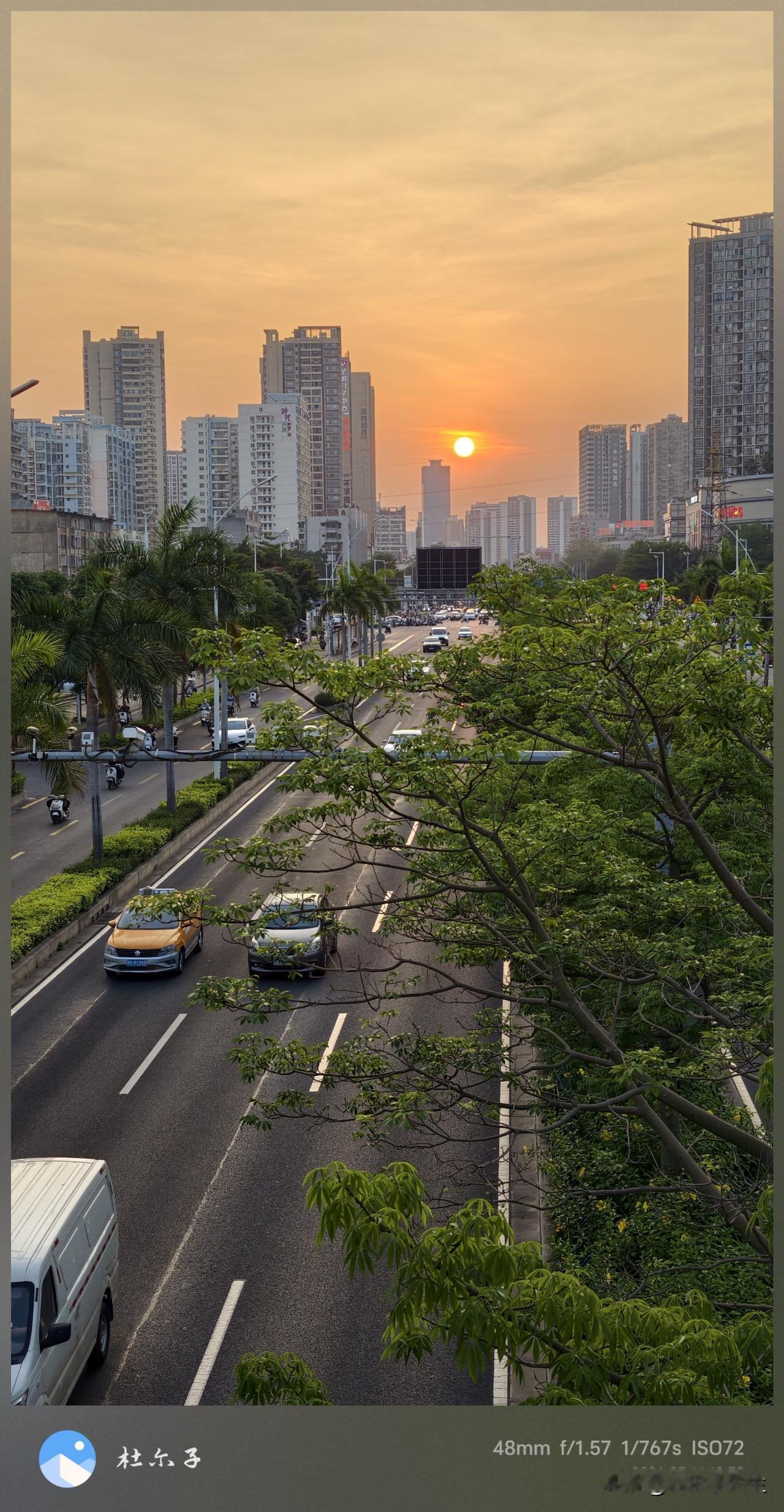 今天注定不是一个平凡的日子
世界目光都统一聚焦在东方大国……
而大A却大泻，真的