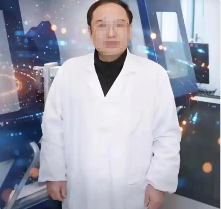 高中学历老师当博导、首席科学家？这玩笑是不是也太大了点！11月18日，某科技大学