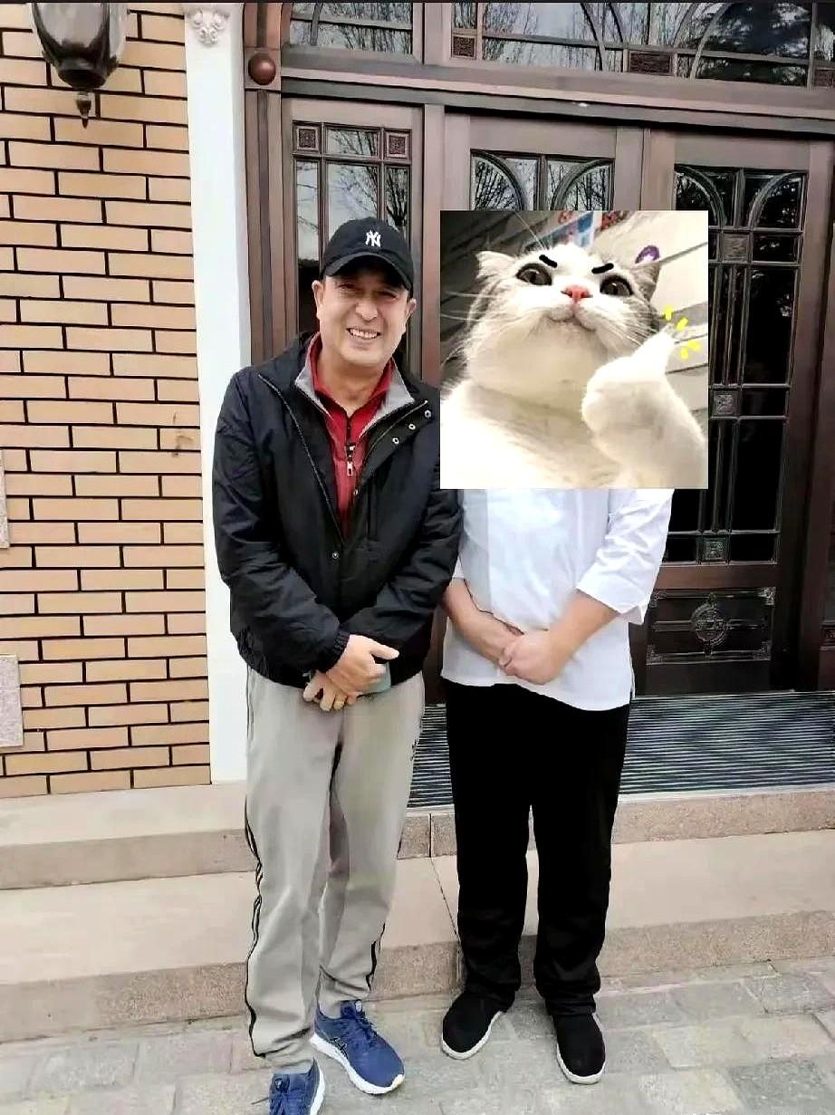 刷到张嘉益旧照，谁还没为宋思明心动过？

当年《蜗居》一播，他演的宋思明简直是教