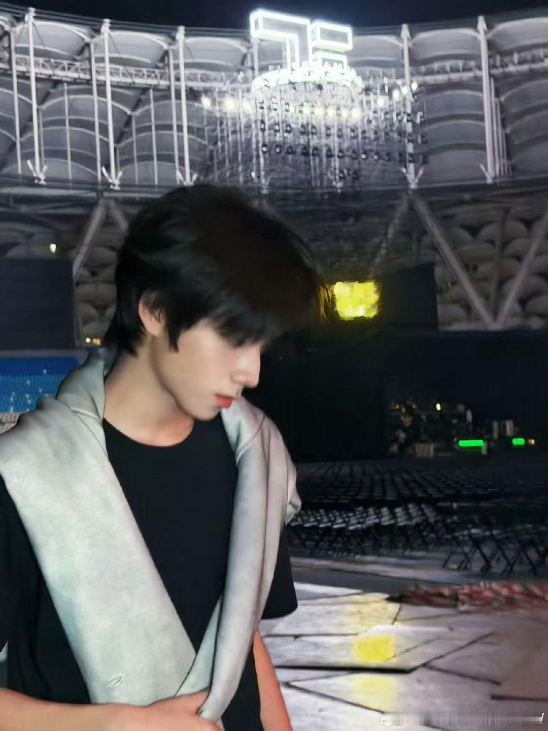 王橹杰我仍大步向前 期待橹橹今天的舞台表现！！ 