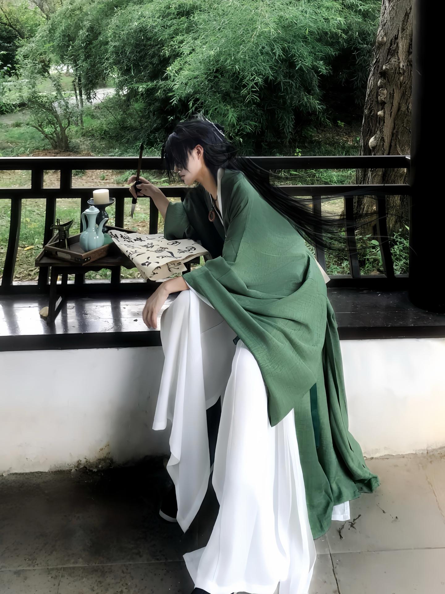 梦里不知身是客，一晌贪欢。