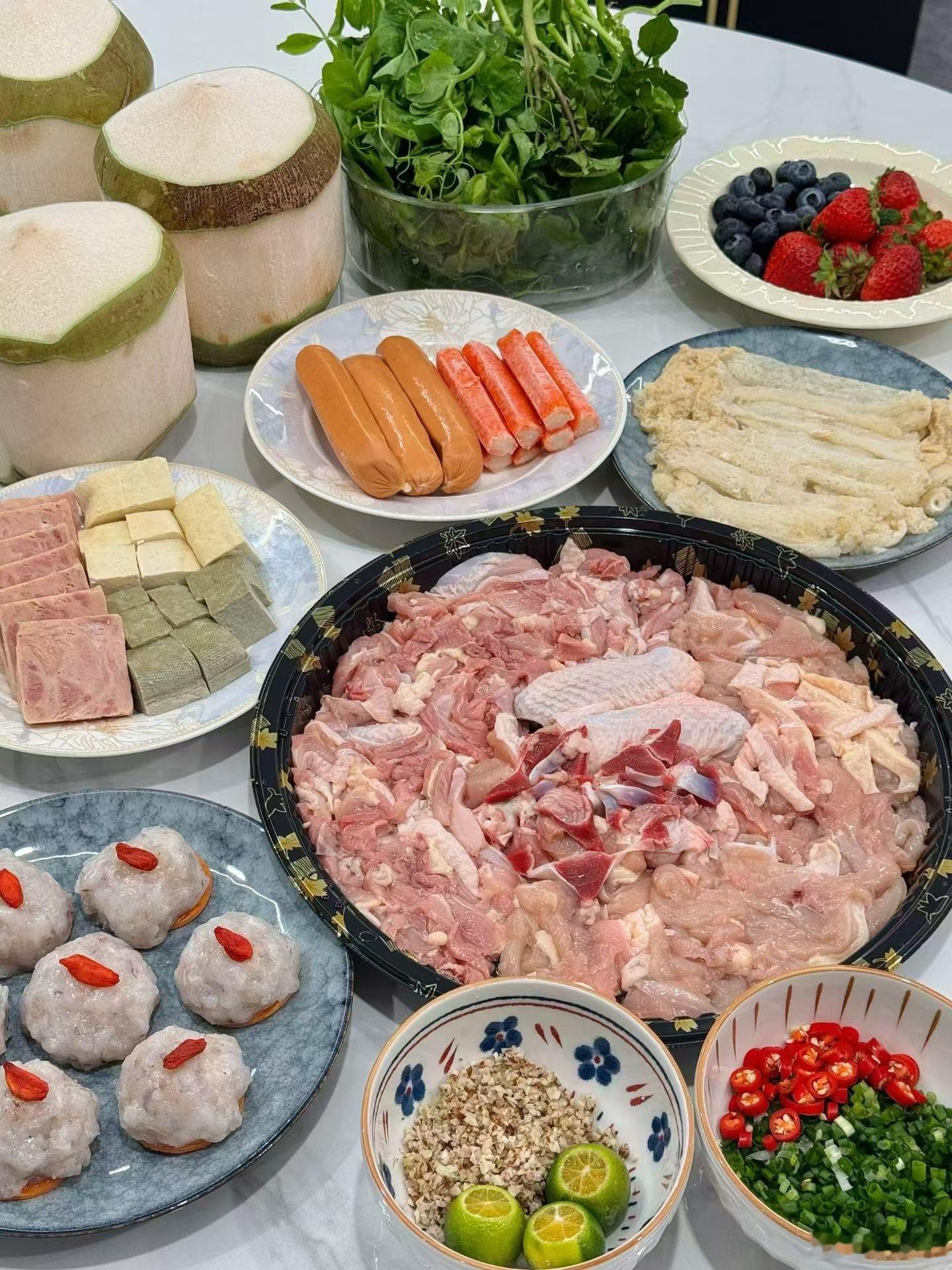 当前黄金暂时没什么好进的位置了，前面轻轻松松一单下来收获已经不少，再等等，看后续