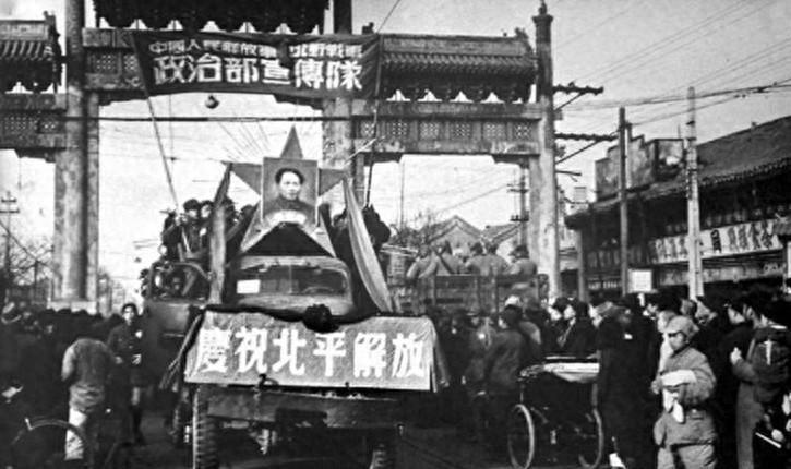 1949年傅作义出任部长后遭遇架空，毛主席安慰他：你有我和周恩来挺你，不要担心！