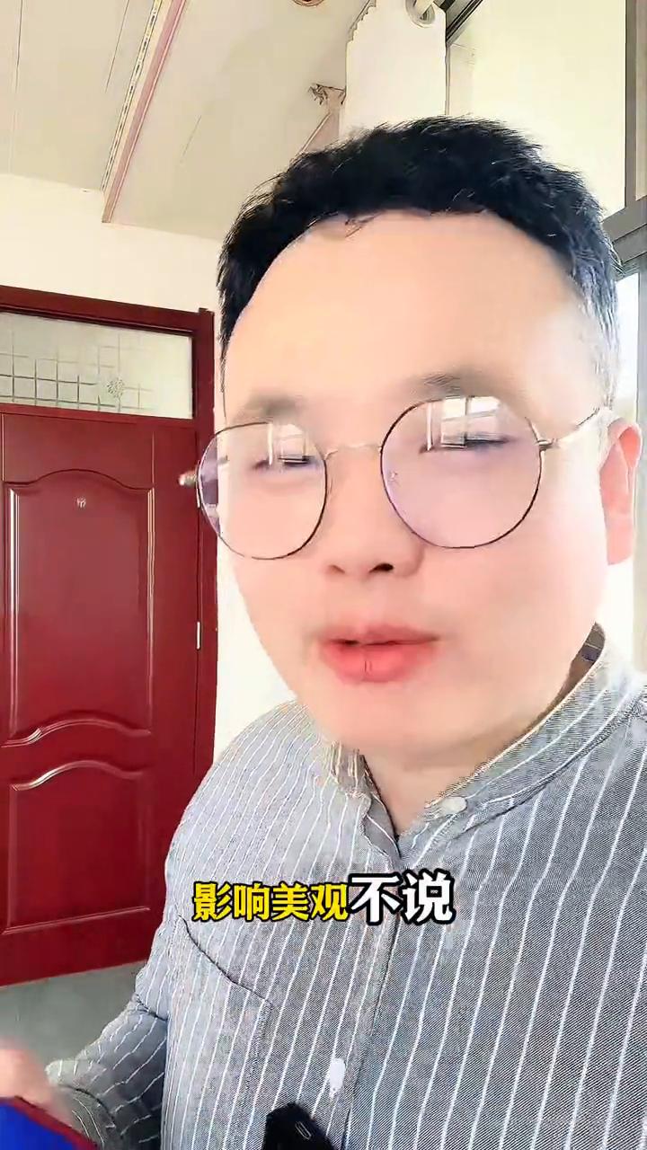 手机扬声器听筒的灰尘如何清理？
手机的扬声器和听筒该如何清理？手机用久之后听筒扬