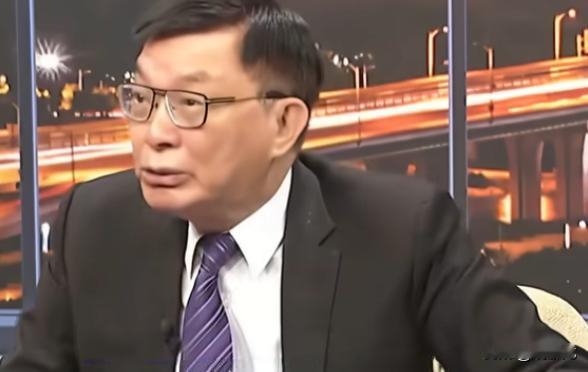 苑举正：像我这个和统派的人，看到里面的要求，不得了，我感觉到自己危险，你知道吗？