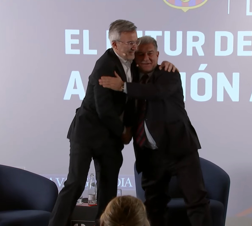 ⌛️本次辩论的发言时间： ⚽️体育版 拉波尔塔： 18分42秒 维克多·丰特： 