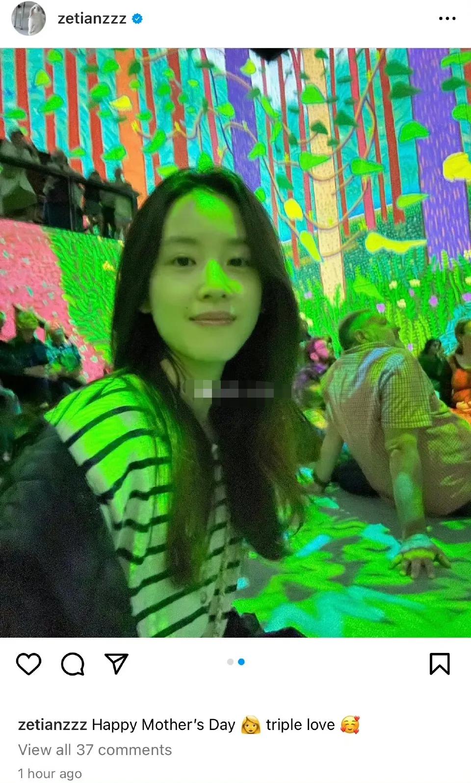 章泽天怀三胎？

5月14日母亲节当天，章泽天在自己社交账号晒出近照，配文后面的