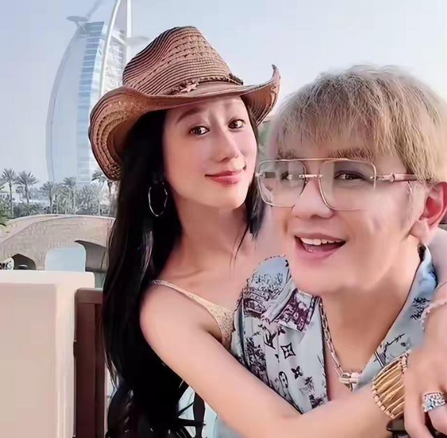 不出事不知道伊朗 一乱才看清原来国内这么多有钱人都喜欢去国外玩，昨天刷到演员 李