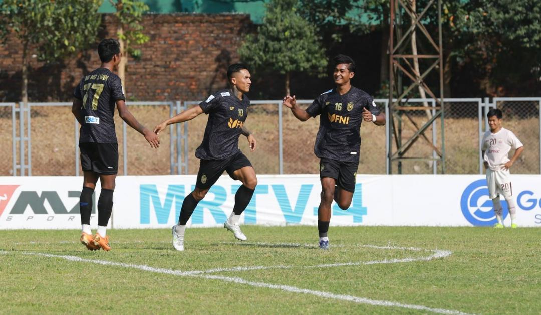 缅甸球员冲上观众席上推搡殴打女球迷被判6个月禁赛！多人受罚