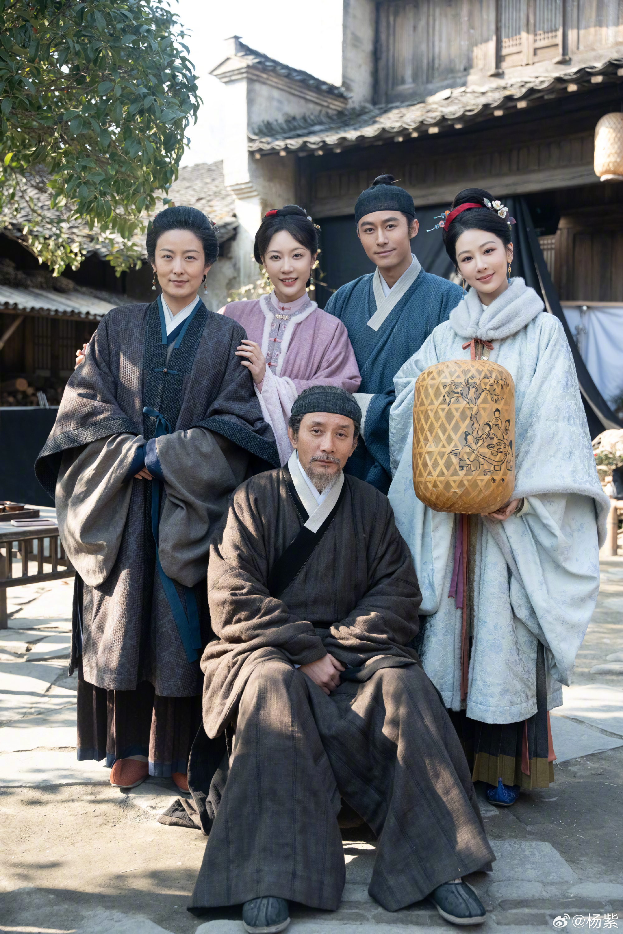 风骨在脊松烟万杵锻成墨匠心于怀商海百年不染尘【杨紫李祯】【杨紫家业】 