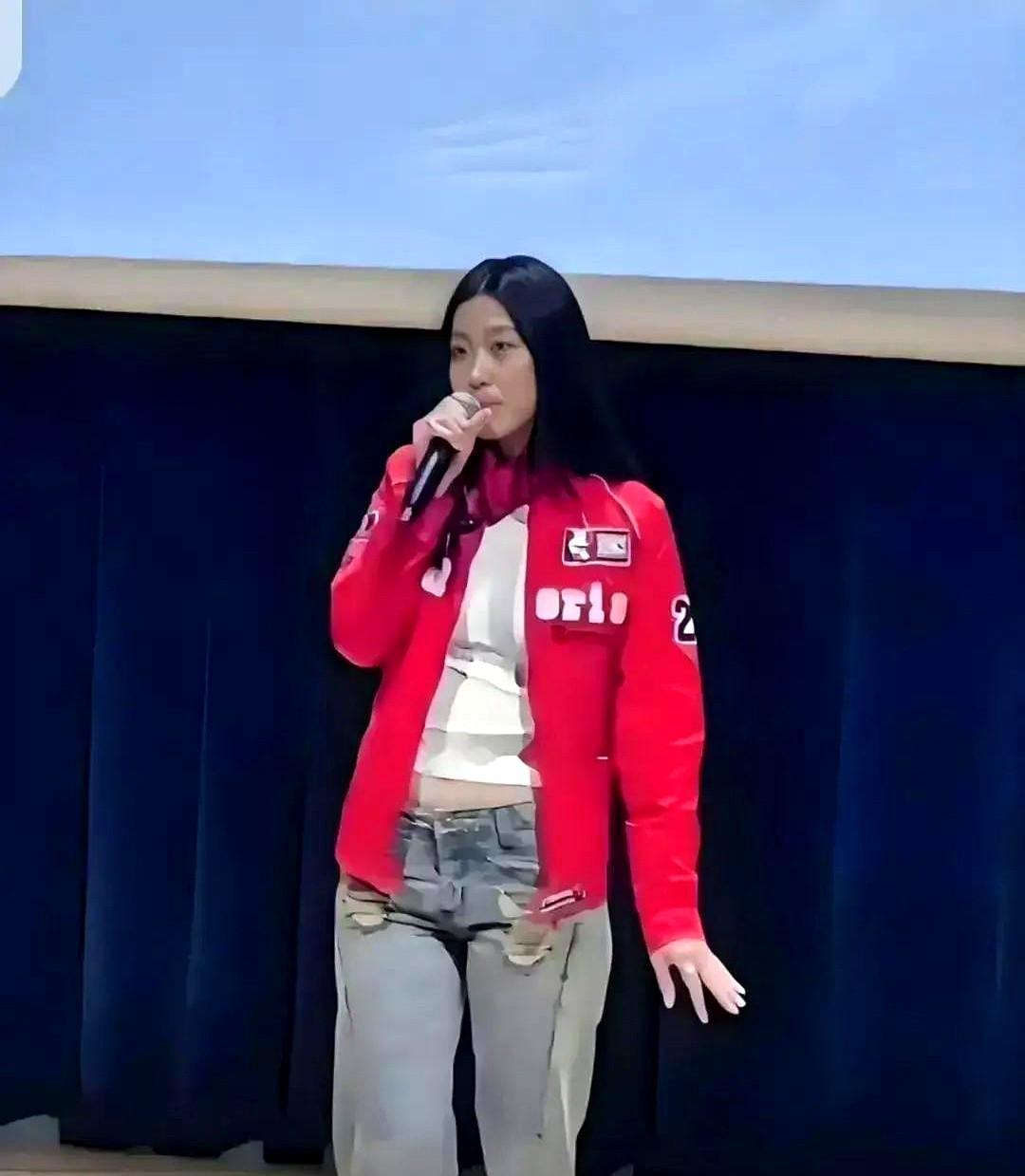 以前被全网嘲的星二代，现在都杀回来了。

还记得小沈阳女儿沈佳润吗？小时候被说“