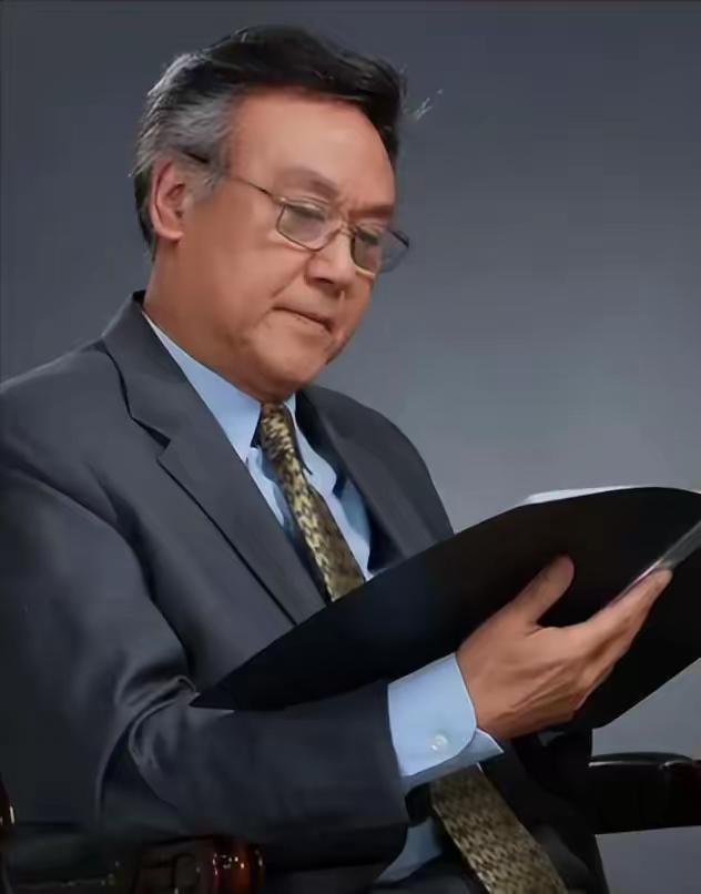 一针见血的一段话：“只有你老了才会懂得，所谓的天伦之乐，只不过是自欺欺人的幻想，