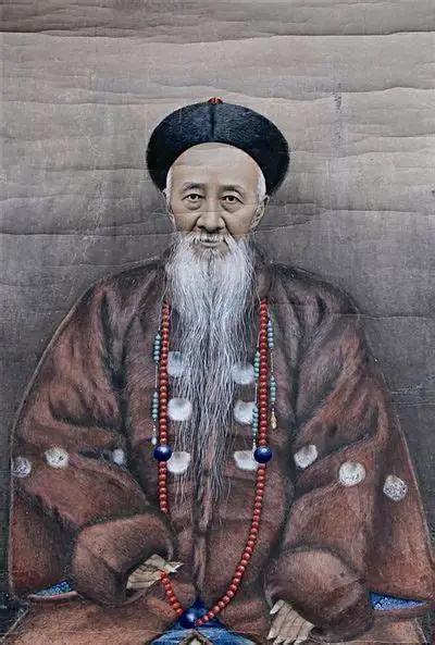 晚清四大名臣里，到张之洞，他大概是 "最像当代年轻人的那一个"。首先，他是个资深