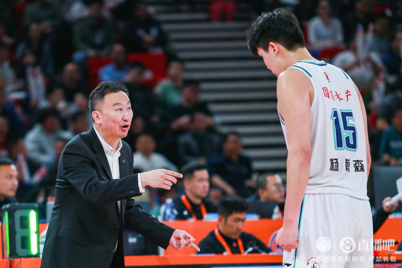 刘维伟应邀去美国见证杨瀚森NBA首秀，阵仗炒作有些太大，打森林狼真的希望渺茫
