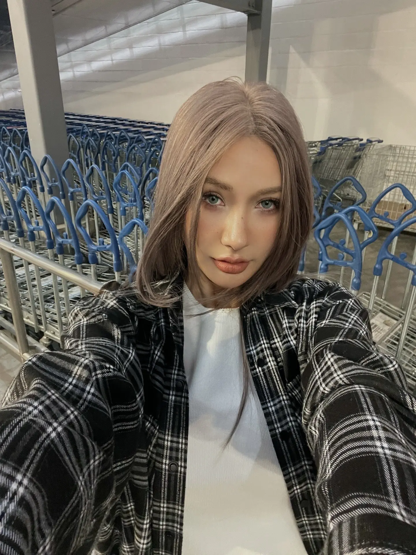 見 個 面 ‘♡̴’