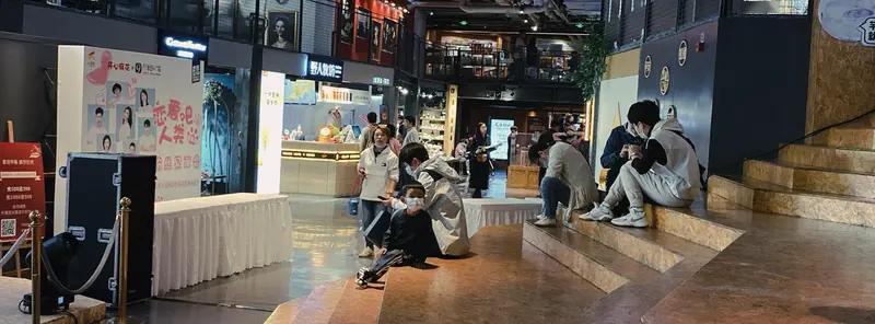 为什么相亲总是充满了意外和误解? 相亲充满意外和误解，真不奇怪。线下见面意外多，