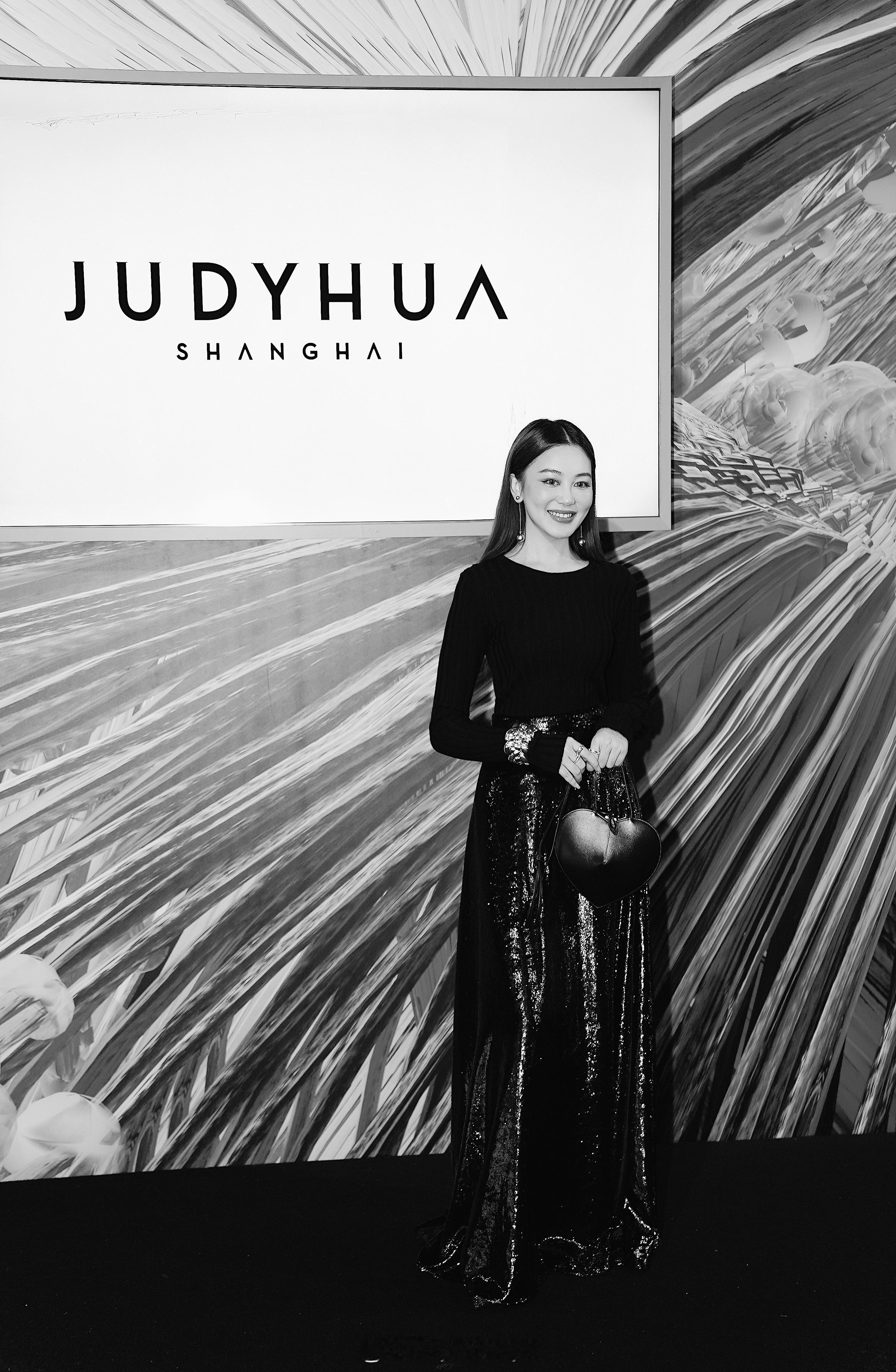 常常开玩笑说Fashion is tiring 但某种程度上确实也是如此年年岁岁