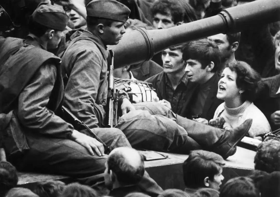 1968年，捷克斯洛伐克正准备进行一场史无前例的改革，它们把这场改革称之为“社会